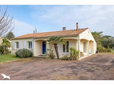 vente maison 4 pièces 105 m² varzay (17460)