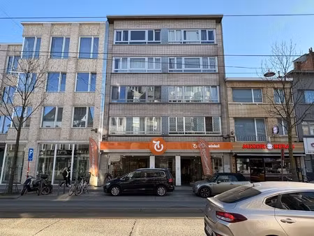 appartement te koop in merksem met 2 slaapkamers