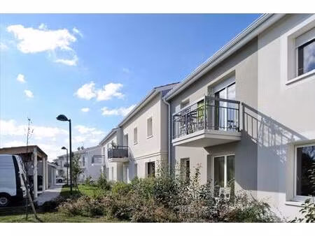 t3 avec deux places de parking - meuble