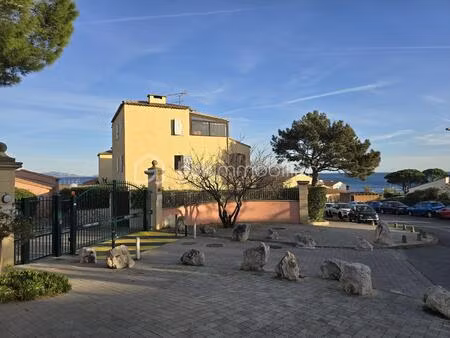 appartement de 27 14 m² à sausset-les-pins