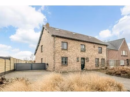 instapklare woning op ruim perceel met bijgebouw – ideaal voor dierenliefhebbers