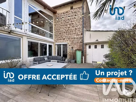 maison de village à véranne (42520)