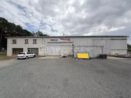 immeuble mixte de 660 m² à ecommoy