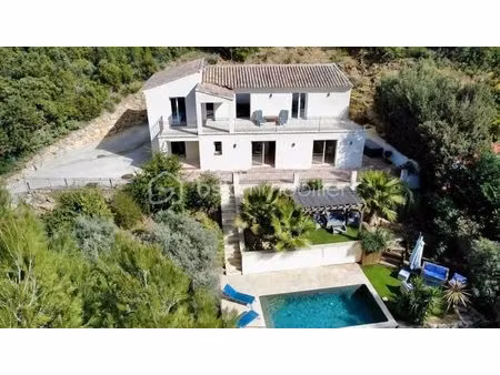 maison traditionnelle de 172 m² à taradeau