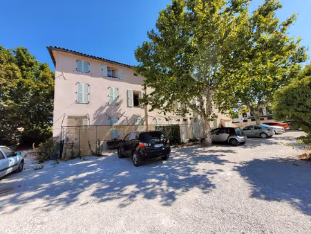 location appartement 5 pièces 96m² pierrefeu du var 83390