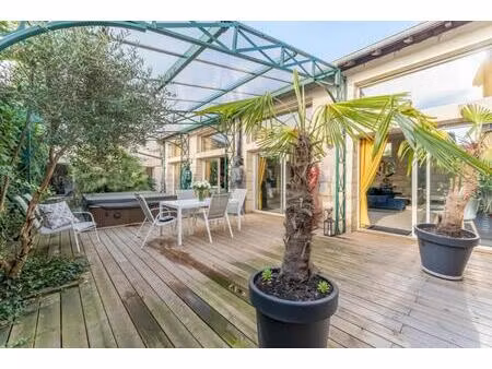 bordeaux-maison-400 m² habitables-luxe-terrasse-jacuzzi