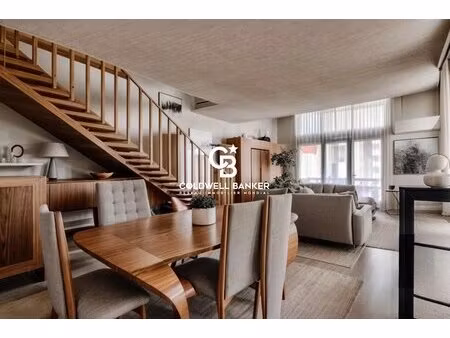 appartement 3 chambres au dernier étage en plein coeur de l'aiguillon