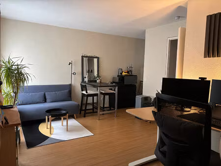 nantes/centre ville appartement avec ascenseur/1 chambre
