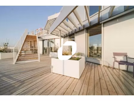 a louer  immeuble neuf structure bois