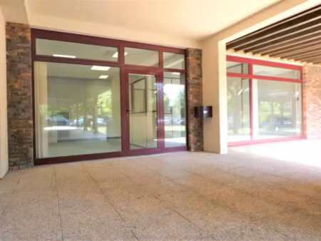 a louer - bureaux commerce de 130 m²