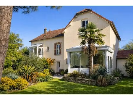 nuits-saint-georges  maison de caractère année 30 de 192m²  j