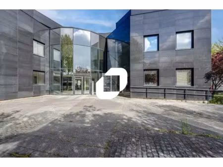 a vendre  bureaux en très bon état