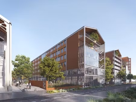 location local professionnel 6 890m²