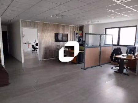 location bureau treillieres 44119