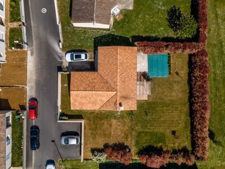 tesson  maison plain pied 92 m2  3 chambres  garage  jardin