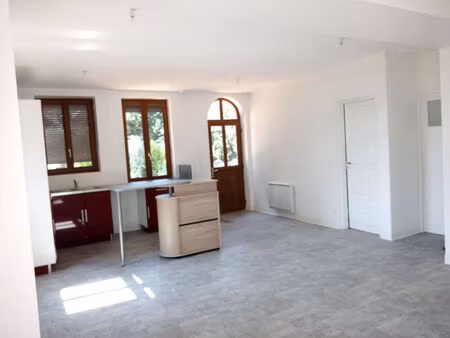 location appartement 3 pièces  63.67m²  saint