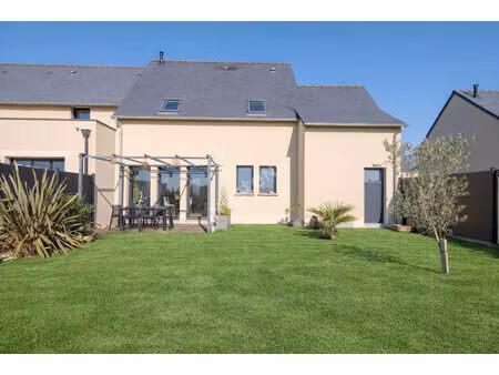 maison contemporaine 5 pièces 83 m² avec beau jardin à amanlis