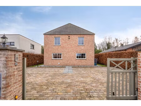 huis te koop in wuustwezel met 4 slaapkamers