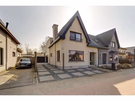 huis te koop in ranst met 3 slaapkamers