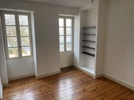 vente appartement 3 pièces 88m2 pau 64000 - 160000 € - surface privée