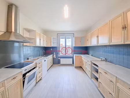 location appartement 5 pièces 134 m² à suippes (51600)  990 €