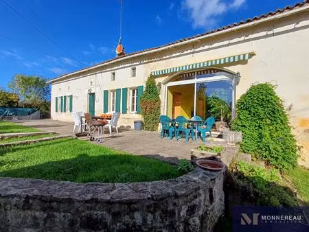 maison charentaise au calme