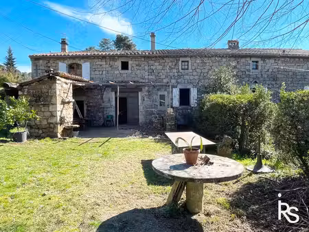 un ensemble de deux maisons en pierre a renover de 221 m2  8 78 ha de terrain dont 3440 m2