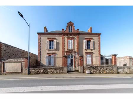 vente immeuble 299 m² lys-haut-layon (49310)