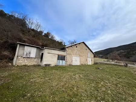 vente maison 4 pièces 272 m² eygluy-escoulin (26400)