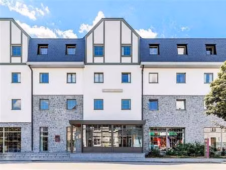 chambre dans l'hôtel mercure à han-sur-lesse