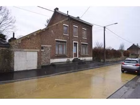 belle maison 4 façades avec terrain à rénover à gouy