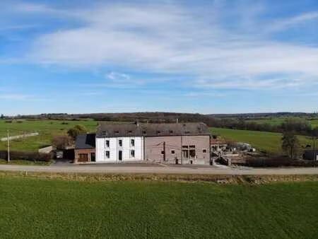 ferme aménagée  16 ch  7 sdb  5 cuis  4 terrasses  jardin.