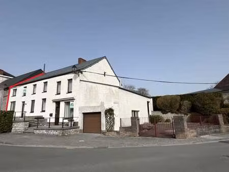 grande maison familiale à froidchapelle à voir absolument !
