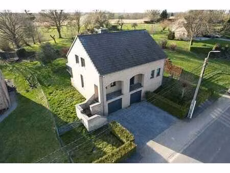 slins-spac. villa 4 faç.  4/5 ch  gd gar.  jard.