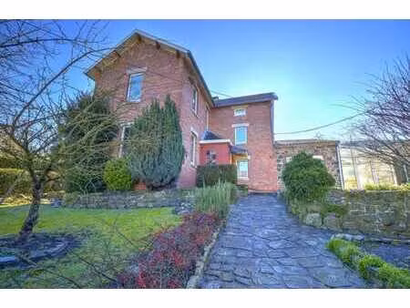 villa 4ch avec garage et jardin