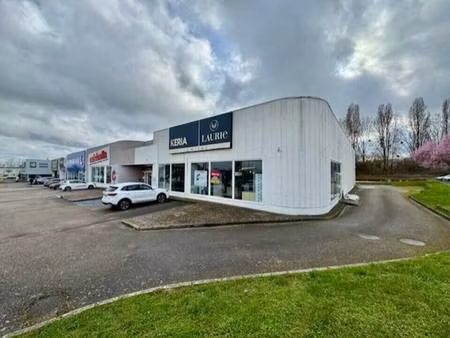 local commercial à louer