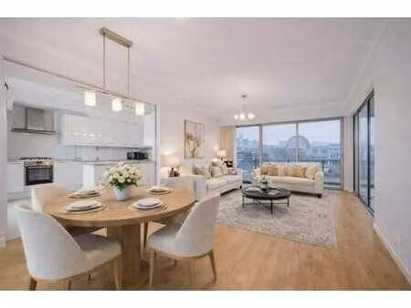 jourdan / léopold – penthouse rénové 3 ch. – terrasse 360°