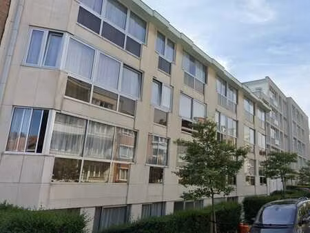 studio lumineux dans le haut de woluwé-saint-lambert