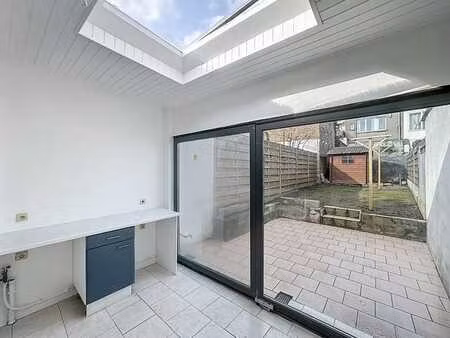 belle maison avec jardin