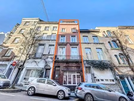 maison unifamiliale de 6 chambres - rue traversière 83