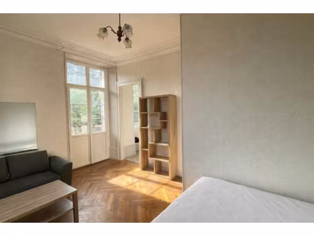 lumineux t1 bis de 25.44m2 avec balcon  exposition ouest  vu