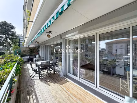 la garde centre - t3 de 54 m2 - terrasse de 21m2 - expo sud - ca