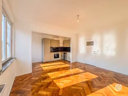 vanderkindere -magnifique appartement lumineux 2ch. de 60 m²