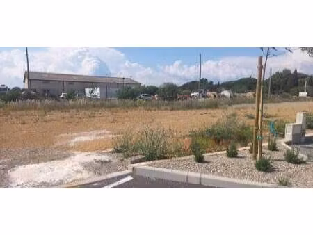 terrain constructible viabilisé à vendre