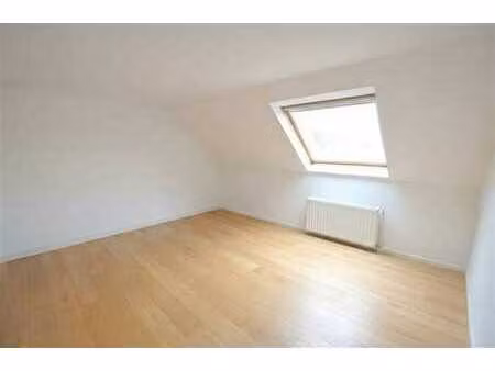 bruxelles / proximité cee - appartement 1 chambre non-meublé