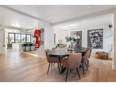 prachtig duplex appartement met eigen inkom  3 slaapkamer...