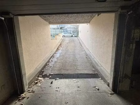parking à louer