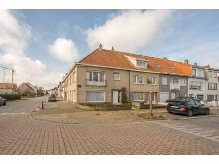 villa à rénover située près du vieux knokke. cette villa pl