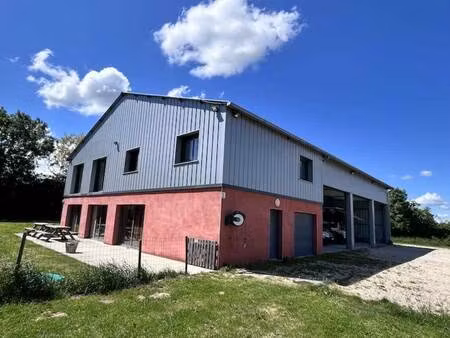 local d'activités à vendre