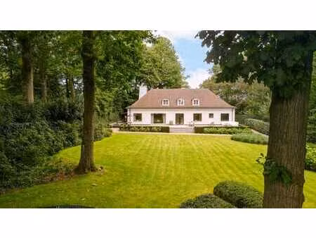 villa met ruime slaapkamers in een oase van groen te deurle